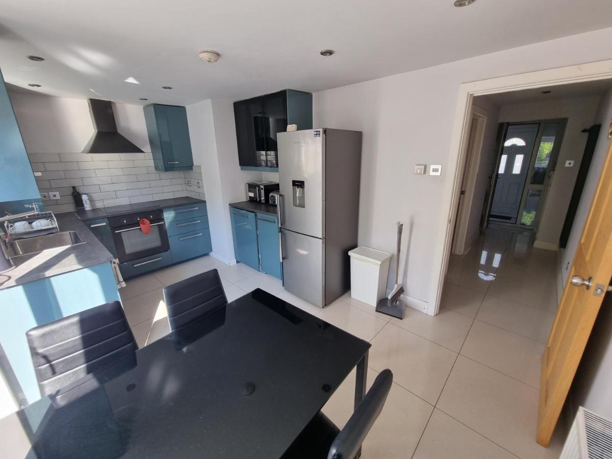 Single Room With En-Suite Shower Room In Zone 1 Londra Dış mekan fotoğraf